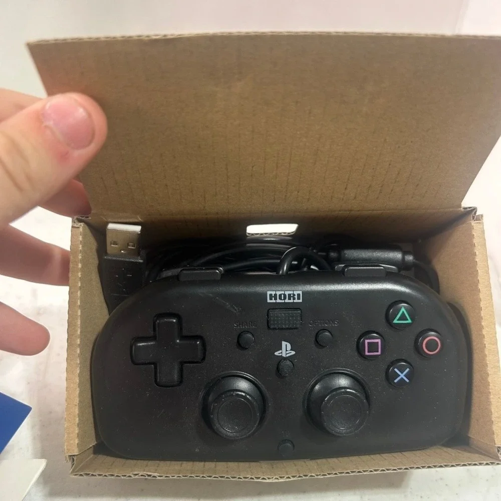 Hori Wired Mini Gamepad for PS4 Black PlayStation 4 Controller PS4-099E
